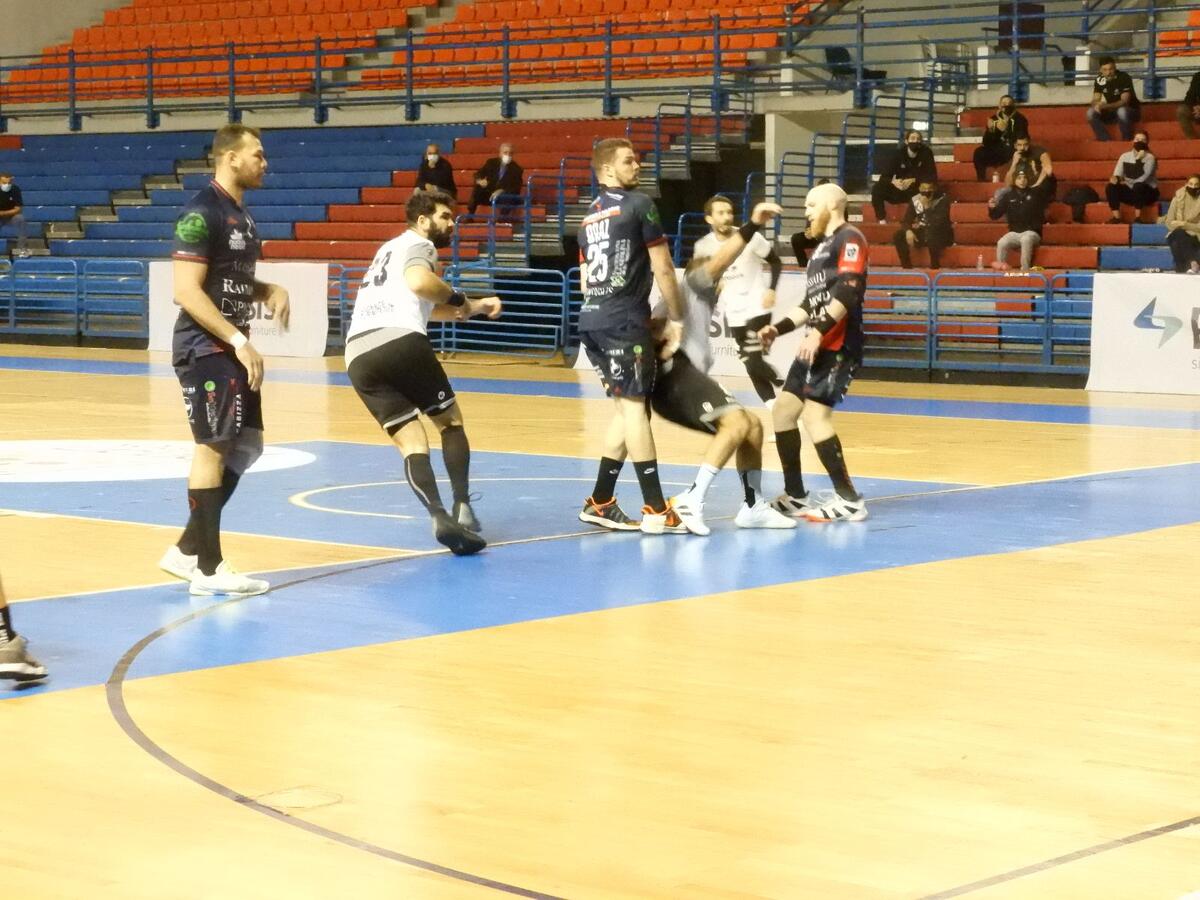 ΠΑΡΝΑΣΣΟΣ ΣΤΡΟΒΟΛΟΥ: Τεράστια νίκη με Σάσσαρι thumb