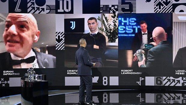 FIFA: Χαμός στα social media με τον εκνευρισμένο Ρονάλντο thumb