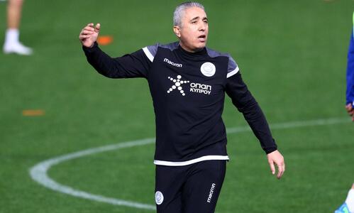 Ένας εκλέκτορας που δεν εμφανίζεται μόνο στις εθνικές υποχρεώσεις thumb