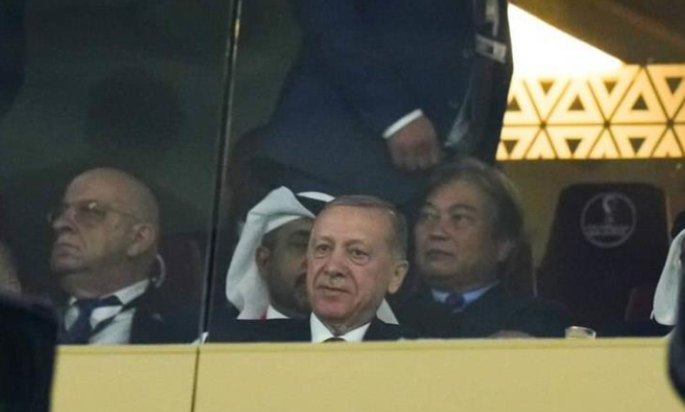 Σε απόσταση «αναπνοής» Κούμας και Ερντογάν στο Κατάρ! (Φώτο) thumb