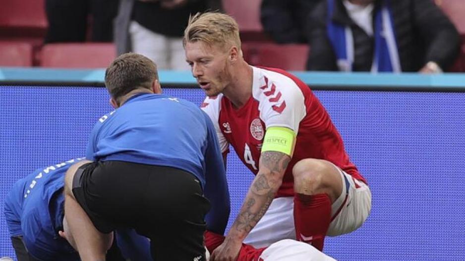 Simon Kjær για Eriksen / 