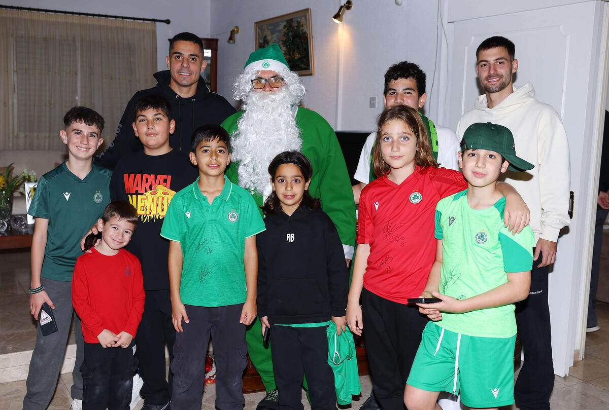 Μοίρασε εκατοντάδες χαμόγελα μέσω του «Green Santa»! (ΦΩΤΟΣ) thumb