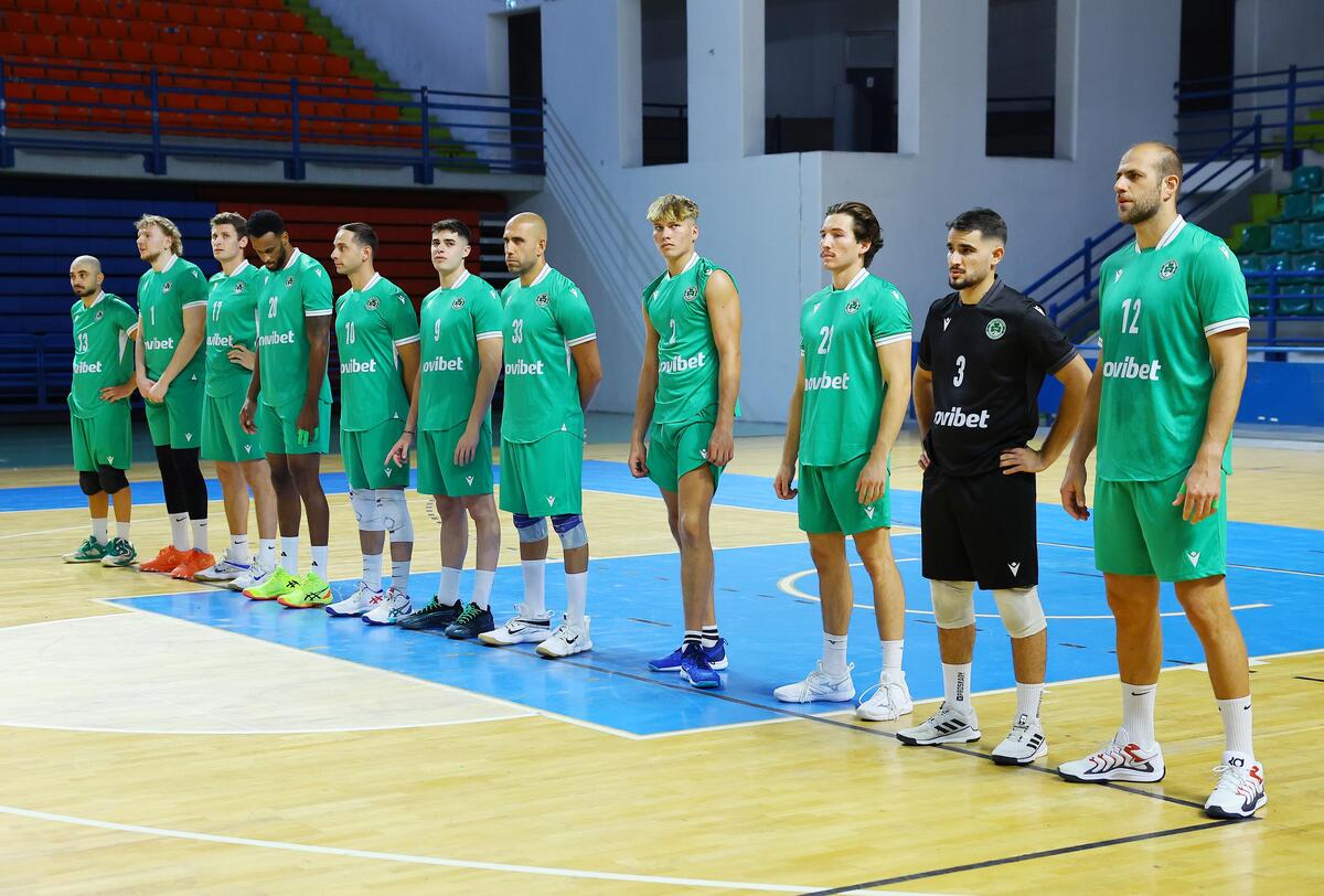 Γεμάτη και με τον κόσμο της θέλει την ανατροπή thumb