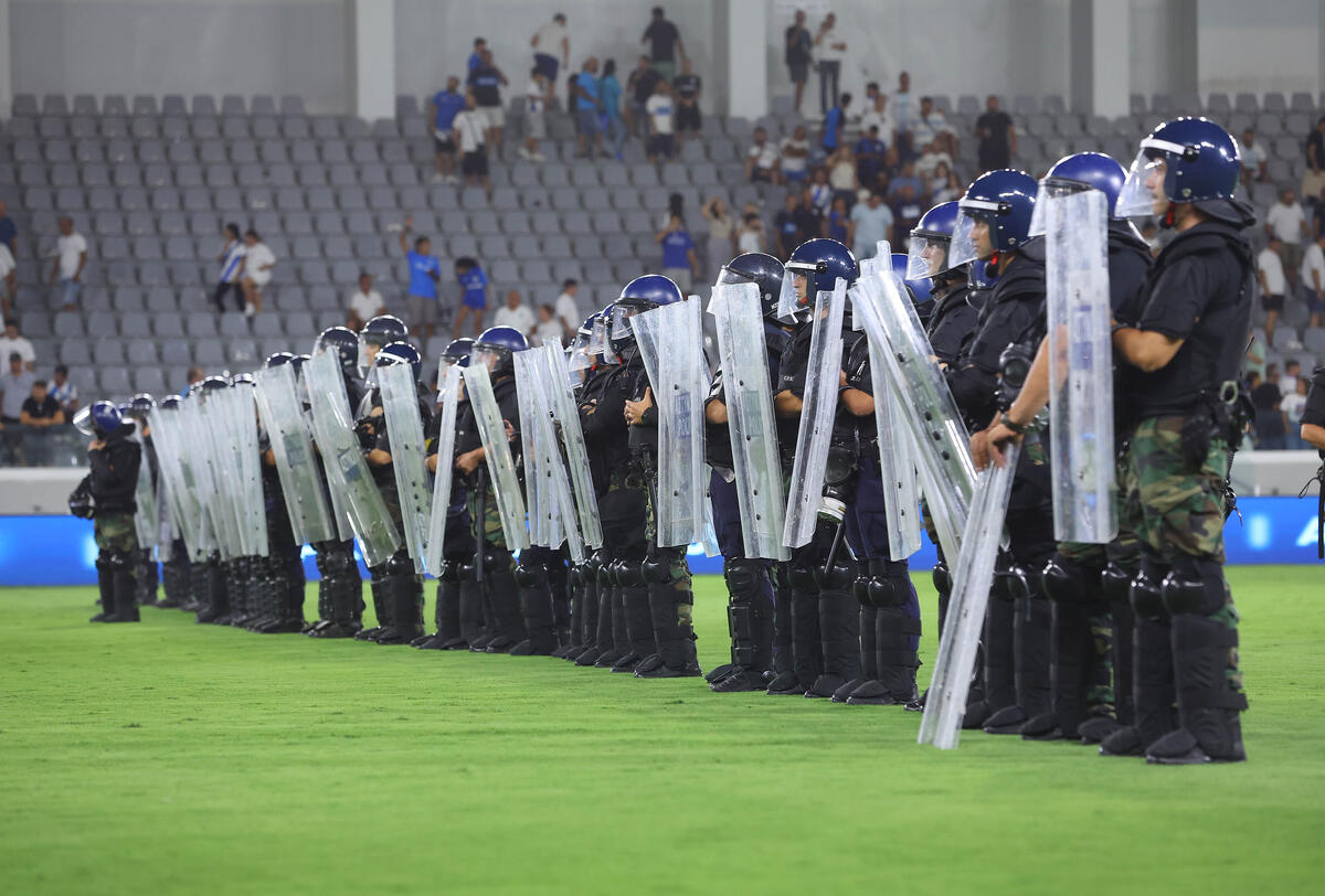 «Εμείς προειδοποιήσαμε την ΚΟΠ από τα φιλικά» - η απάντηση για την παράταξη της αστυνομίας στο γήπεδο thumb
