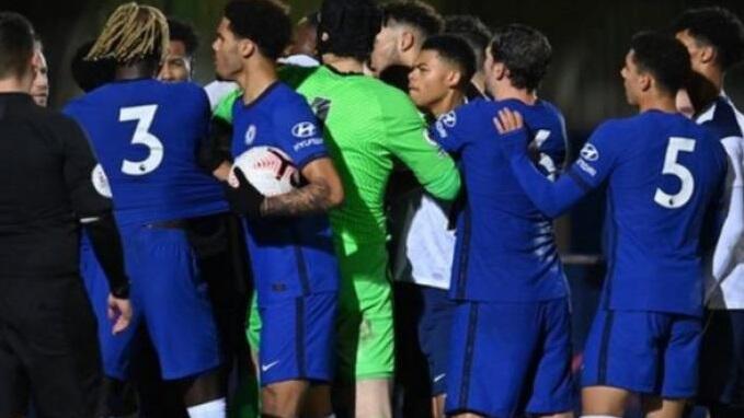 Ένταση και αποβολές στο Τσέλσι-Τότεναμ U23 με πρωταγωνιστή τον 30χρονο Ντρινκγουότερ (vid) thumb