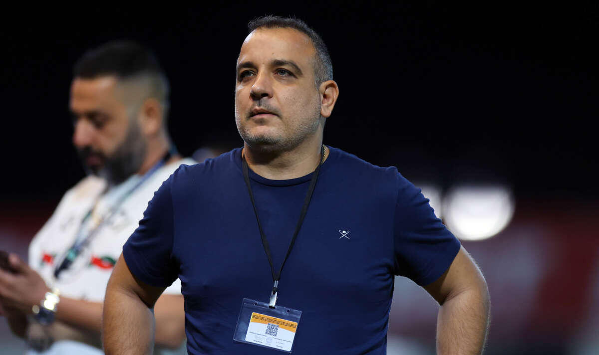 Τσίκκος: «Προσπαθούν να βάλουν πιέσεις στους διαιτητές» thumb