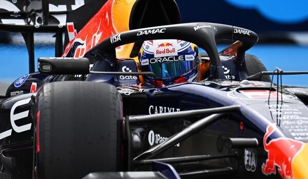 O Φερστάπεν κατέκρινε τη Red Bull για το στήσιμο της RB22 image