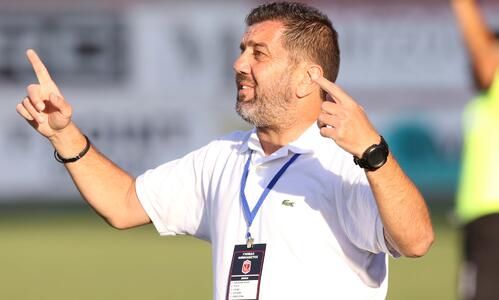«Οι επαγγελματίες έχουν φύγει, μείναμε με νεαρούς» thumb