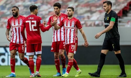 Στην Ελλάδα τους κερδίζει και με 10 ο Ολυμπιακός thumb
