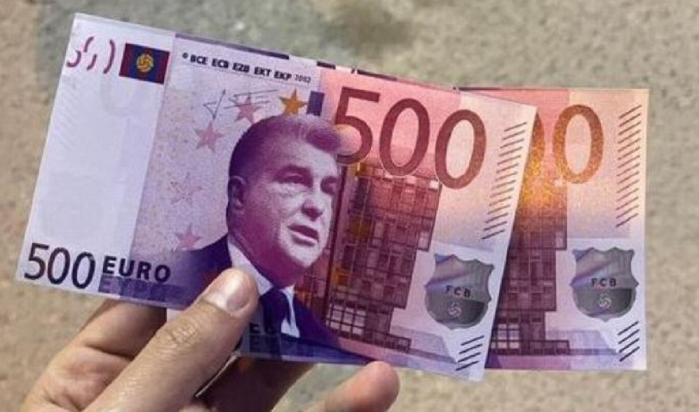 Οπαδοί της Ρεάλ πέταξαν χαρτονομίσματα με το πρόσωπο του Λαπόρτα (pic-vid) thumb