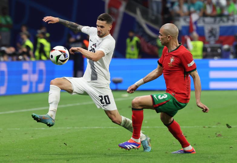 Απίστευτα έσοδα: Χρυσωρυχείο για UEFA το EURO thumb