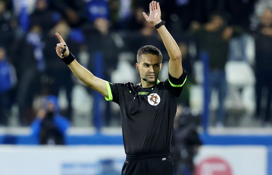 Πάφος FC - ΑΠΟΕΛ: Διαιτητής και VAR ξένοι - 4ος ο Φελλάς thumb