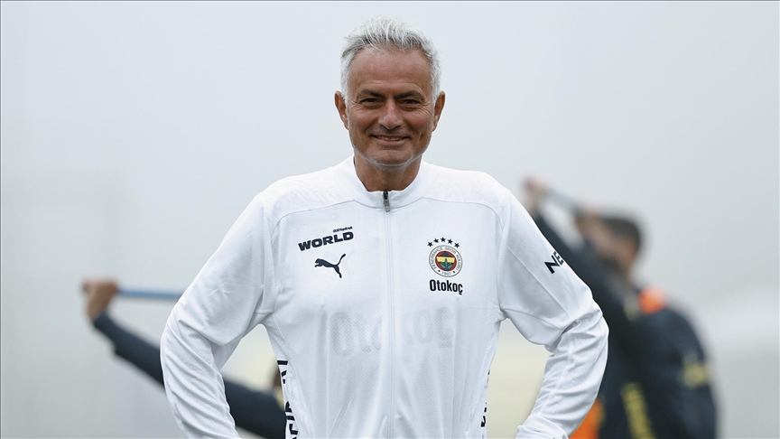 «Βόμβα» και σενάρια για Μουρίνιο στη Super League! thumb