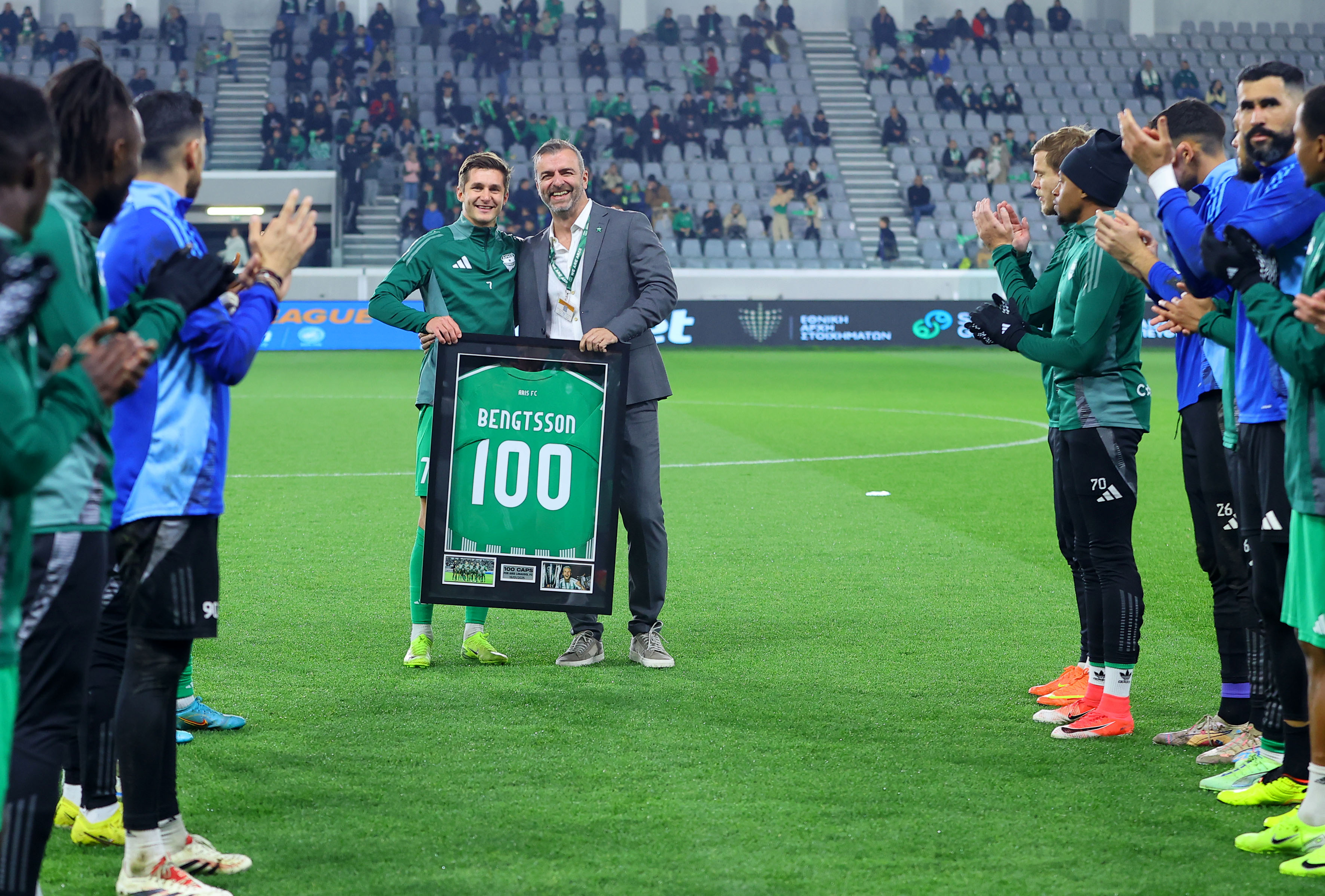 Ξεχωριστό για τον 100άρη Μπέγκτσον (φωτογραφίες) thumb
