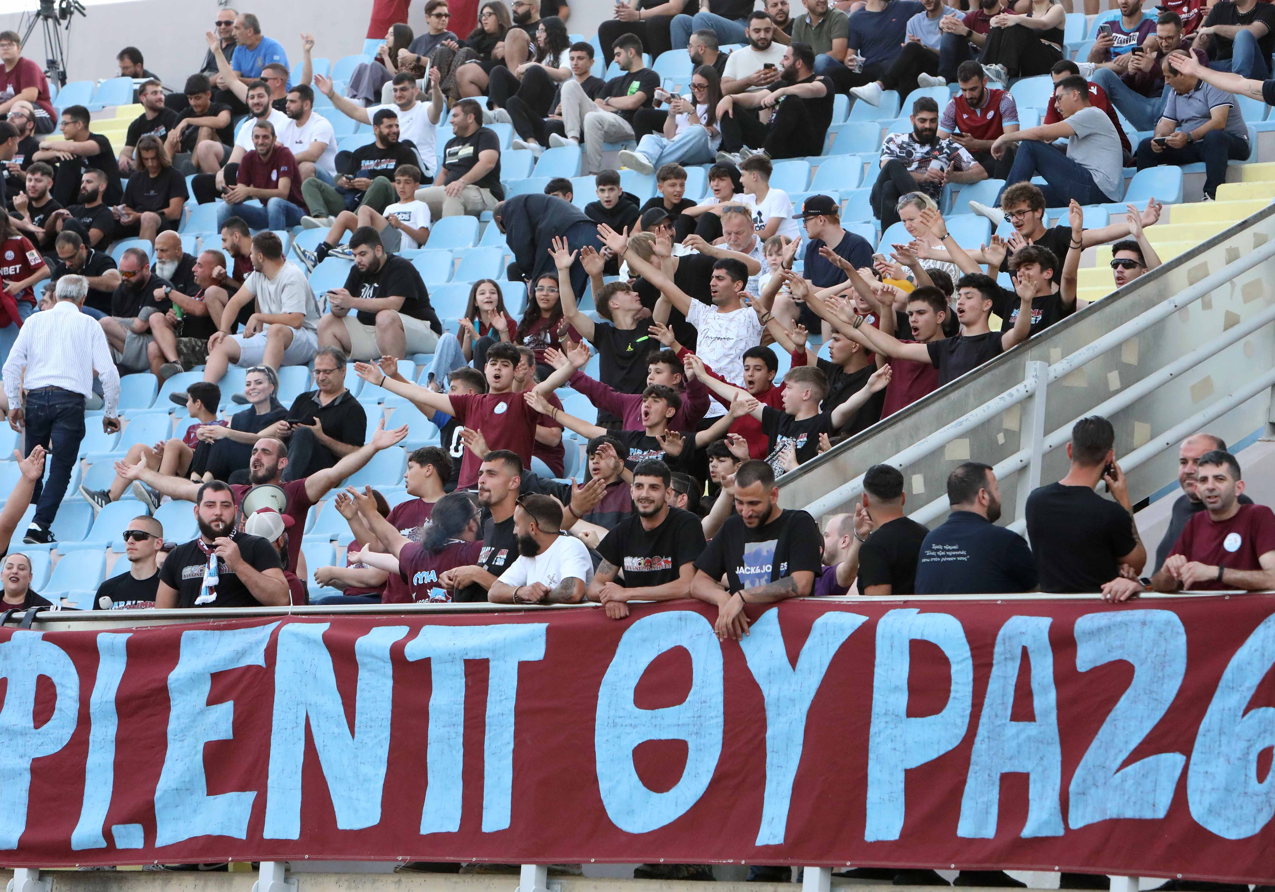 «Απαιτούμε την αποχώρηση του κ.Κάναντι» thumb