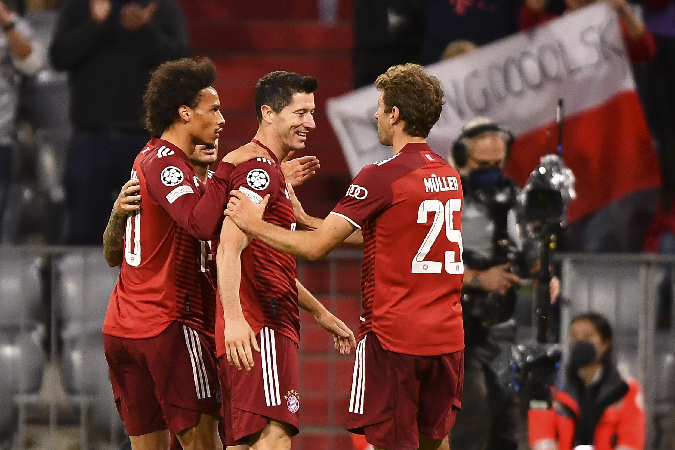 Bundesliga: Δεσπόζει το ντέρμπι κορυφής thumb